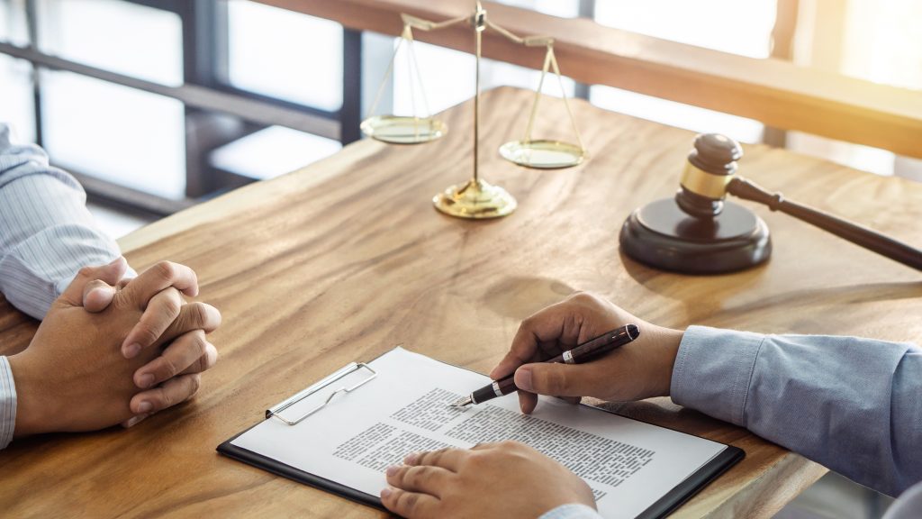 Beratung und vertrag zwischen Agentur und Kunde