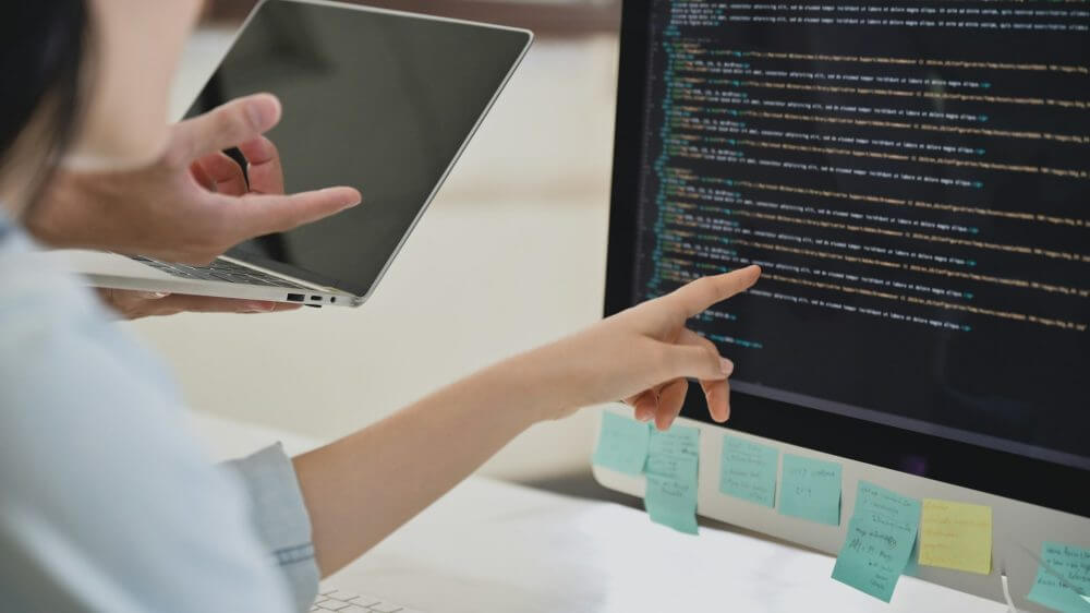 Responsive Design wird gecoded am Monitor